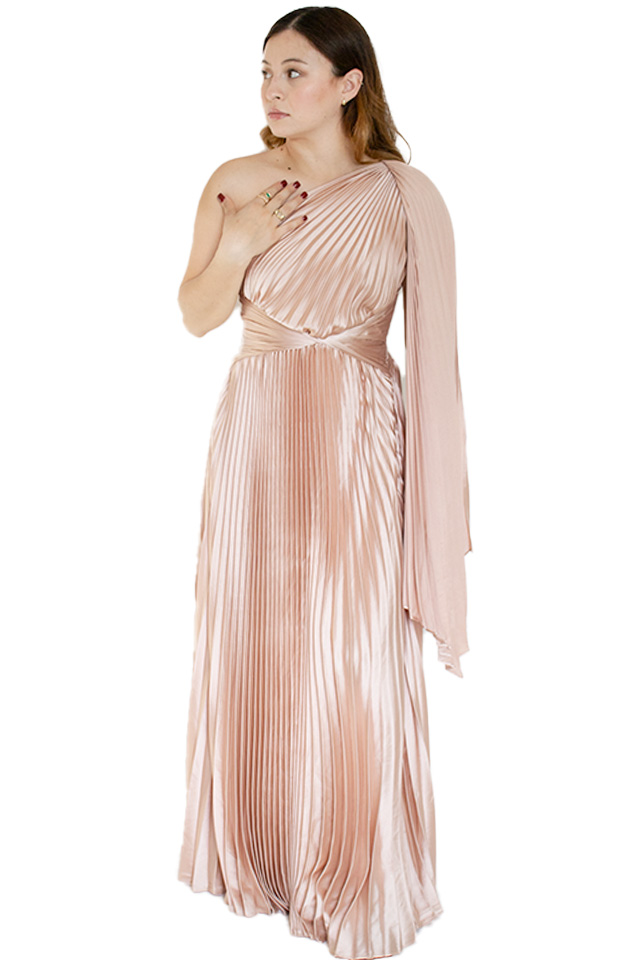 vestido Luxxel en renta